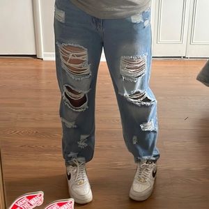Ripped Detail Boyfriend Jeans Size: Large